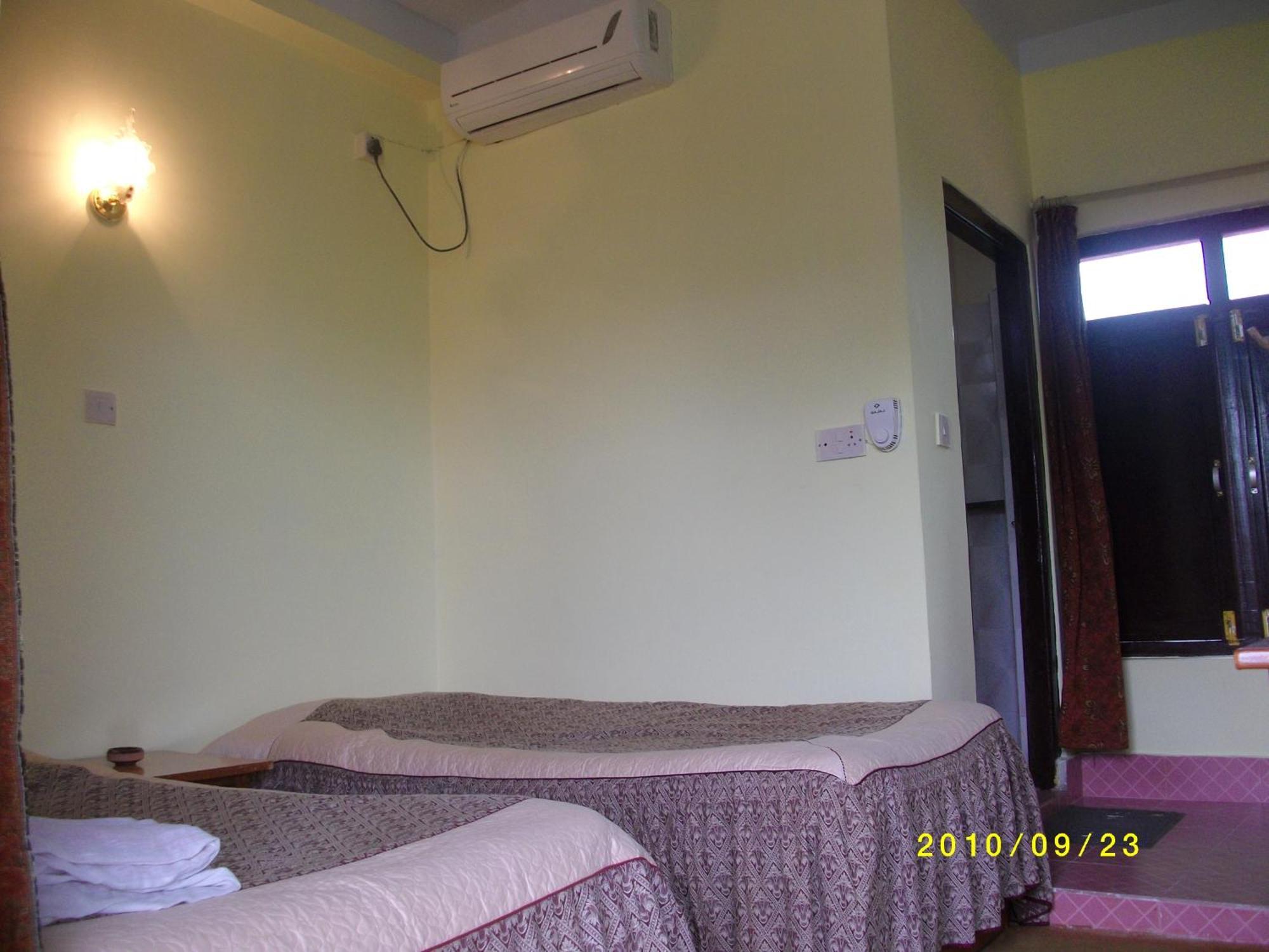 Siddhartha Guest House Rummindei Bagian luar foto